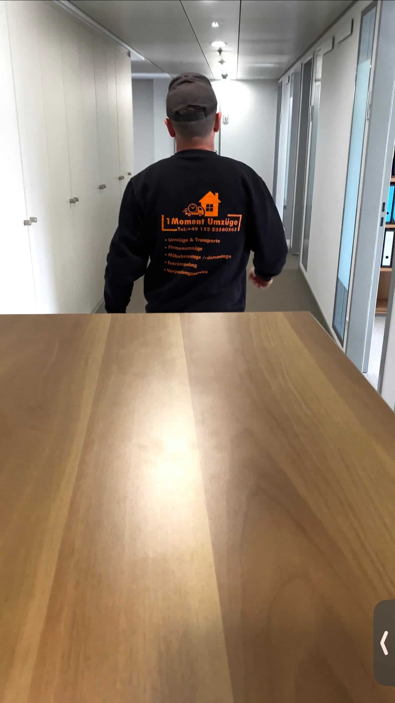 Professioneller Auspackservice Frankfurt von 1Moment Umzüge